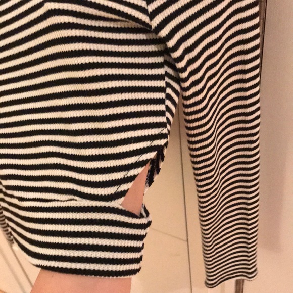 Striped long-sleeve crop top - Picture 2 of 2